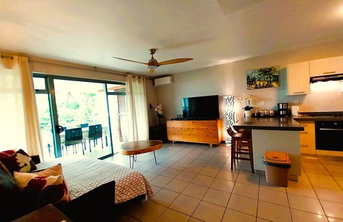 Faaa Apartment | TAHITI - Carlton Hills Appartment