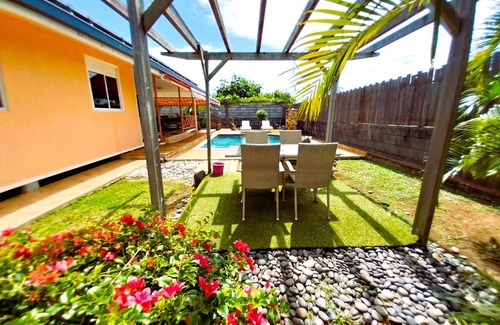 Faaa House | TAHITI - Lihei Pool House
