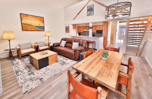 South Lake Tahoe Condo | Tahoe Lakeside Retreat – Lakefront Condo!