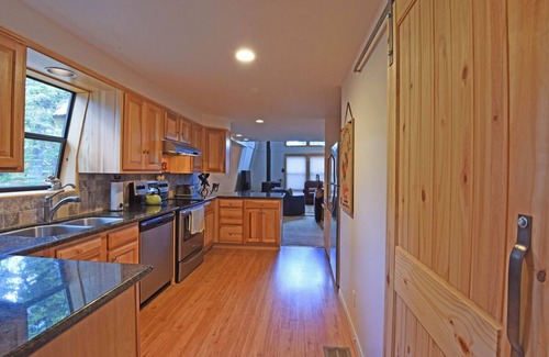 Talmont House | Tahoe Park Amenities Elevated Mountain Cabin, Beach, Piers and more