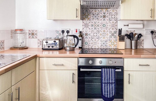 Nairn Cottage | Taigh na Tunnagan is a two bedroom apartment in the seaside town of Nairn.