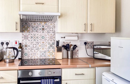 Nairn Cottage | Taigh na Tunnagan is a two bedroom apartment in the seaside town of Nairn.