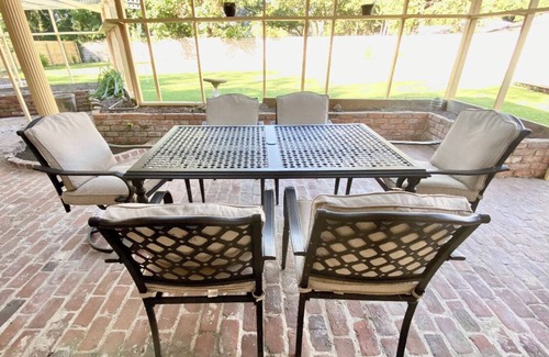 Highlands - Perkins House | Tailgate & Play – Family-Friendly, Ping Pong, Walk to LSU Stadium