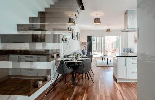 Cambridge Apartment | Tailored Stays - Flamsteed Duplex Apartment