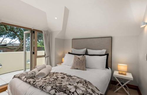 Takapuna Apartment | Takapuna Beachfront with Stunning Views