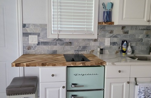 Boynton Beach Apartment | Take it easy at this cozy little getaway in a quiet residential neighborhood