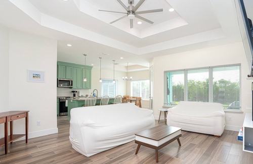 Laguna Vista House | Take It Easy at the Blue Haus at South Padre Island Golf Resort. Pet friendly!