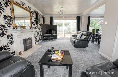 Winton Apartment | Talbot House by Grandeur Property