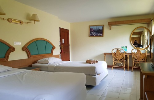 Phitsanulok Hotel | Talekaew Resort