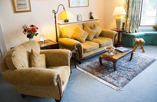 Nairn Bed & Breakfast | Tali Ayer