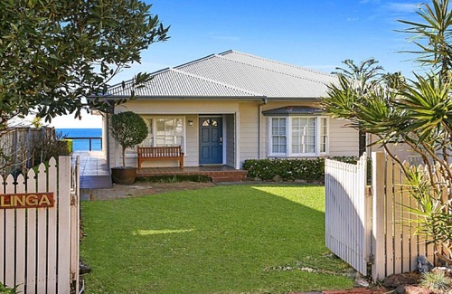 Blue Bay House | TALINGA | Beachfront, Ocean Views | Accom Holidays