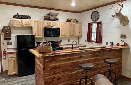 Hilham Cabin | Talley's Cabins and Breakfast By Dale Hollow Lake. Right Where You Want To Be!