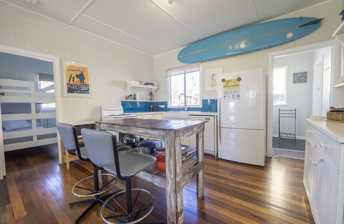 Bonny Hills Cottage | Tallowood beachside cottage