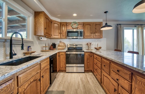 Hamilton Other | Tamarack Ranch - Mountain Getaway Home surrounded by acreage and views!