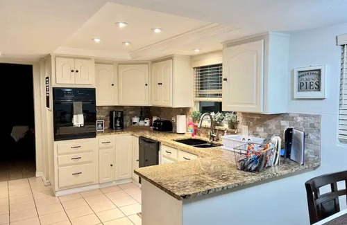 Bearss Plaza House | Tampa fun filled home pool jacuzzi gameroom