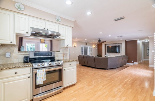 Carrollwood House | Tampa Oasis; 4BR; Heated Pool; Ace Location!