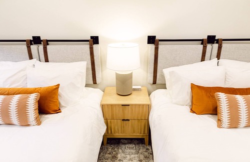 Crawford Hotel | Tangerine Motel