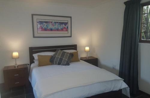Weltevredenpark Apartment | Tangled Tree Cottage
