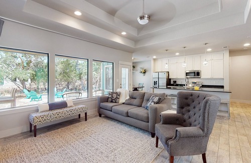 Spring Branch House | Tanglewood Retreat | Updated house in Spring Branch with a large yard