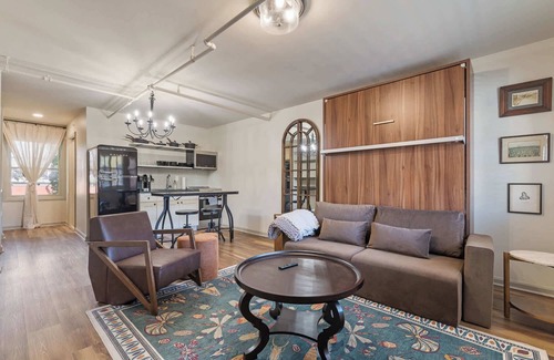 East Market District Apartment | Tanner – Cozy, Character-Filled Hideaway at The Duke