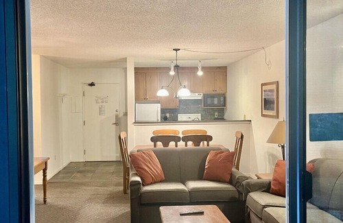 Whistler Apartment | Tantalus Boutique Hotel Spacious Whistler Suite