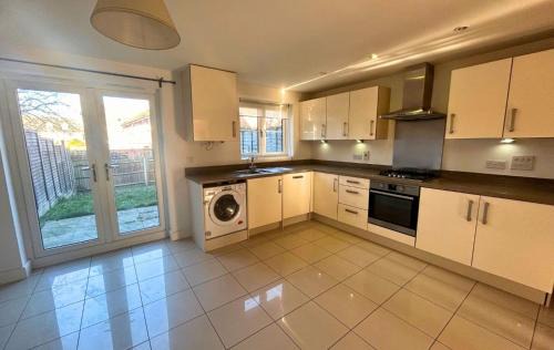 Bray on Thames House | Taplow Stunning Four Bedroom Townhouse