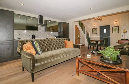 Wing Cottage | TARN END COTTAGES 8, romantic, with a garden in Brampton, Cumbria