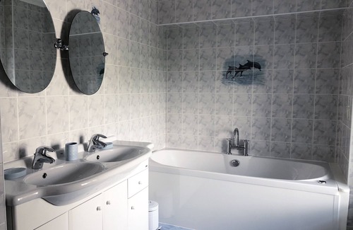 Portmahomack Bed & Breakfast | Tarrel Farmhouse