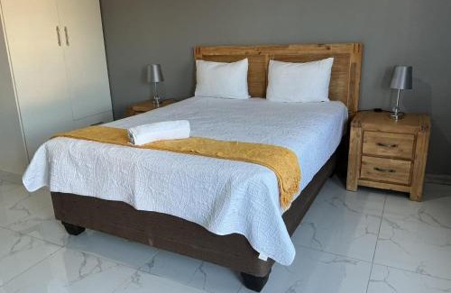 Gonubie Apartment | Tash rooms and travel