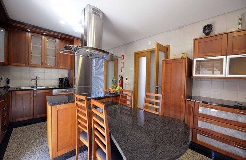 Apulia e Fao Villa | Tasteful Braga Villa | 4 Bedrooms | Villa Helena | Private Pool & Close to.