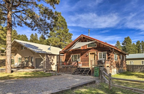 Pagosa Springs Cottage | Tasteful Log Cabin Retreat on Lake Pagosa!