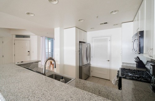 Santa Clara Apartment | Tasteful Santa Clara 2BR w/Balcony, nr Mall & Eateries, by Blueground