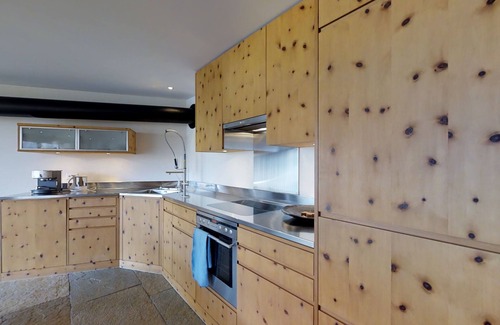 Zuoz Apartment | Tastefully furnished 3½-room apartment on the ground floor, ca.