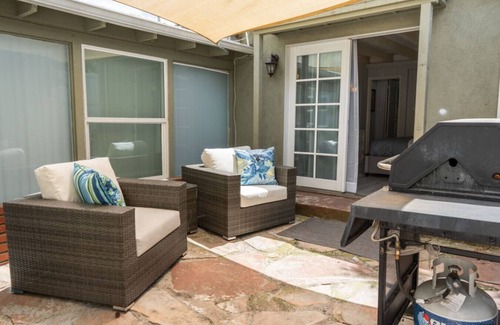 NoHo Arts District House | TASTEFULLY RENOVATED 4BR HOME with PRIVATE PATIO in NoHo ARTS DISTRICT p13