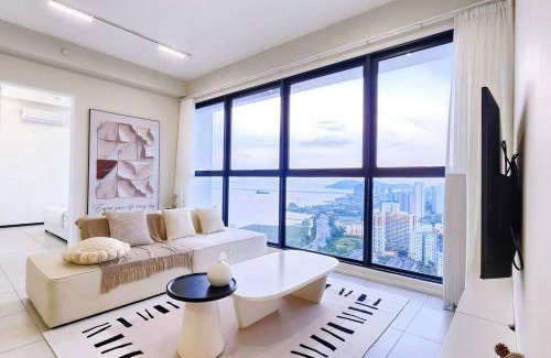 George Town Apartment | Tatami with HomeCinema, 9pax, Urban Suites by PG Home