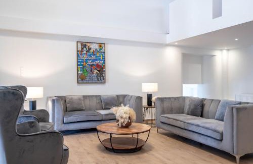 Kifisia Villa | Tatoi Estate Luxury Pool Villa