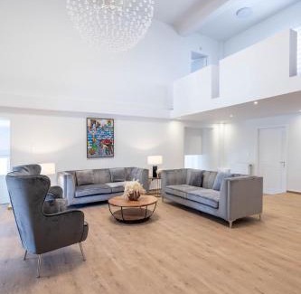 Kifisia Villa | Tatoi Estate Luxury Pool Villa