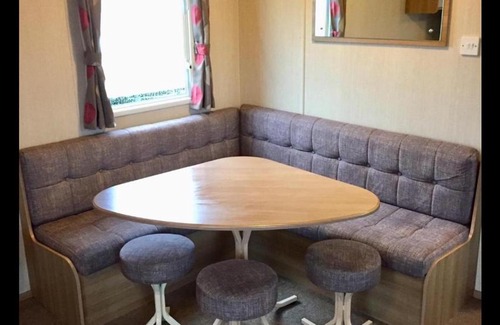 Tattershall Resort | Tattersall Lakes Country Park, 3 bedroom (8 berth) on Lazy Swan close to facilities.