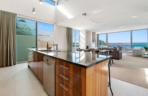 Acacia Bay House | Taupo Penthouse Apartment