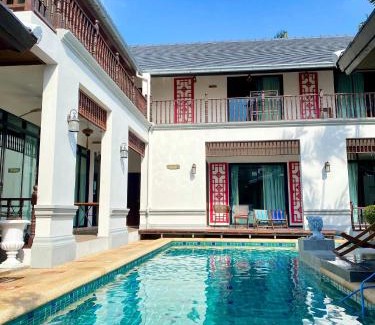 Jomtien Villa | Taurus Villa10 bedrooms with private pool.
