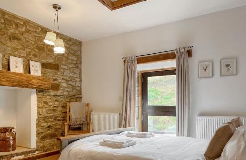 Longnor House | Tawny Barn