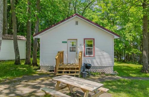 Phelps House | TB8 Thunder Bay Resort Cabin 8