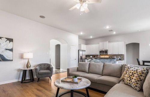 Little Elm House | TCH - 3BR/2BA Home in Little Elm - FR