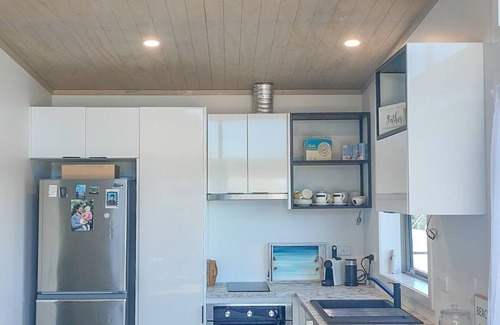 Pukehina House | Te Waatea "Relax by the water" Wheelchair Accessibility