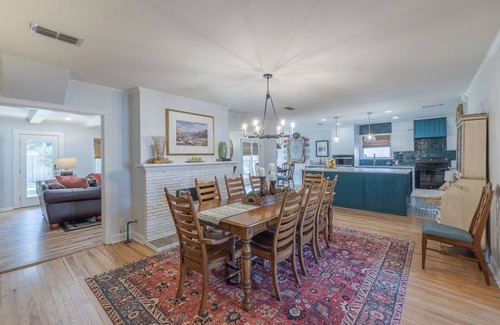 Tech Terrace House | Tech Terrace Cozy Quarters Two Bedroom