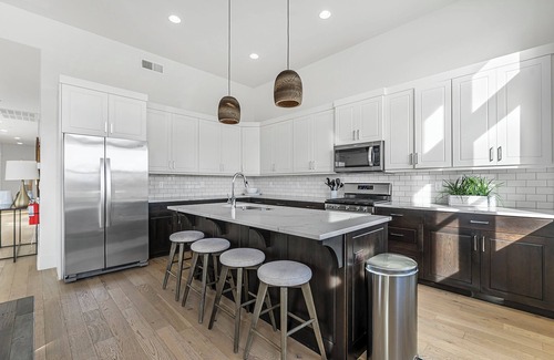 Bloomington Condo | Tee for Two at Bloomington Country Club: Reunion Property, Pool, Golf