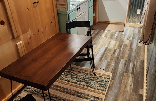 Custer Cabin | Teeny Home in the Black Hills!