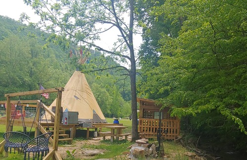 Tellico Plains RV Rental | Teepee Glamping, get back to Nature