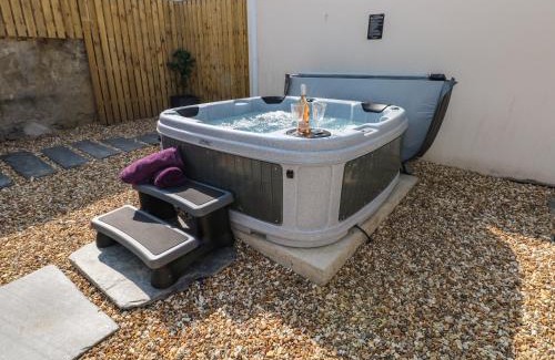 St Dogmaels House | Teifi Villa