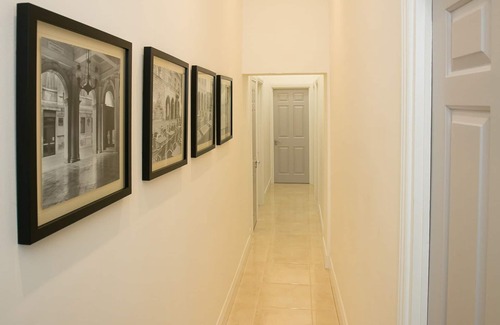 Temple Bar Apartment | Temple Bar Wellington Quay 3 Bed/2Bath Modern Apartment - sleeps 9